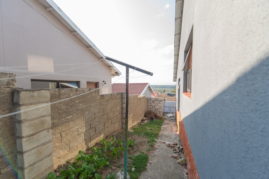 3 Bedroom Property for Sale in Kwamagxaki Eastern Cape